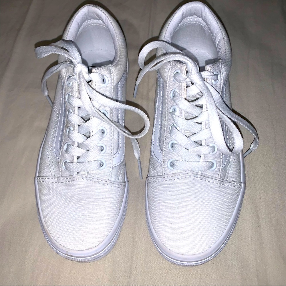 Vans Kids Sneakers - Classic White Size 2 Big Kids EUC